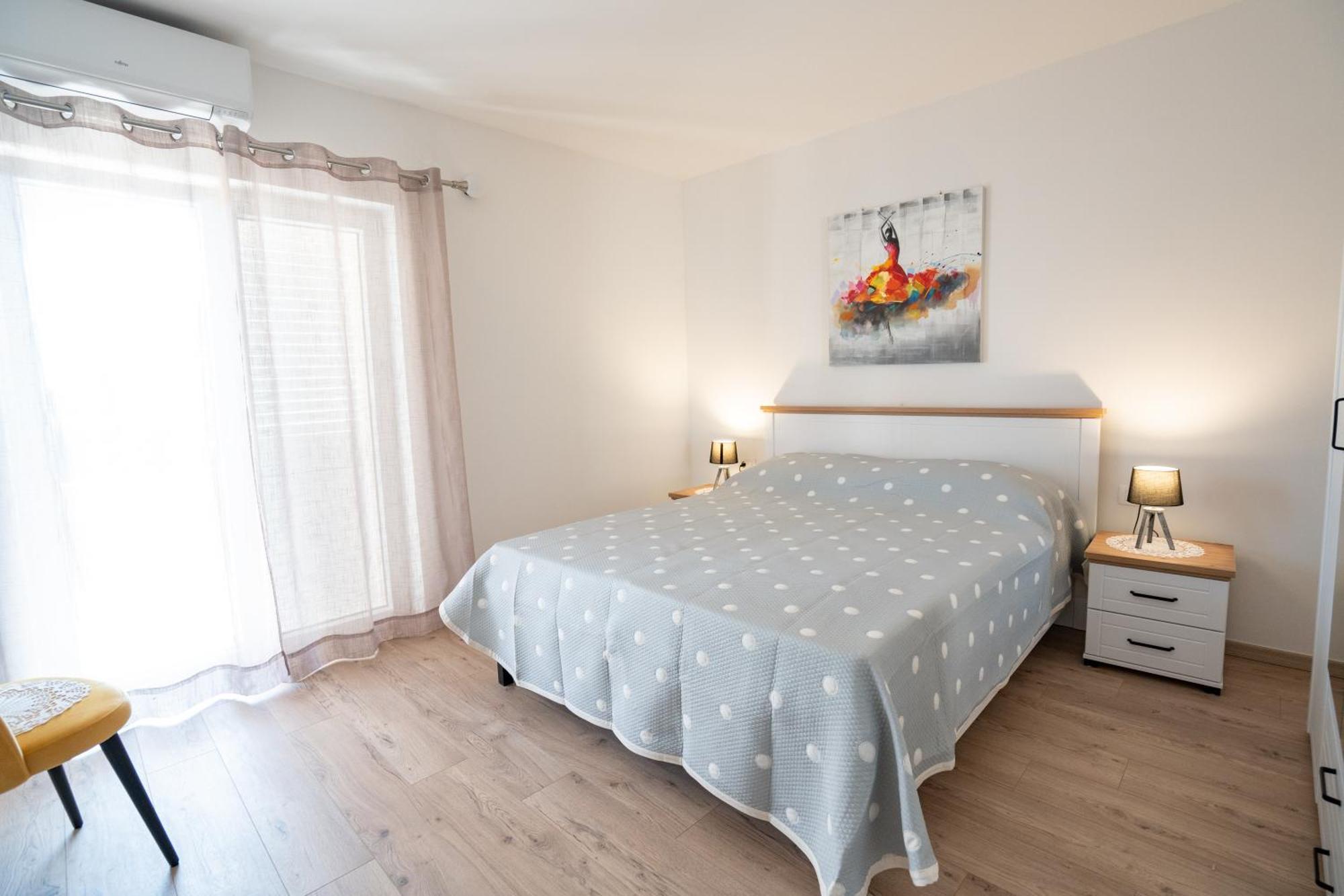 Apartments Tomulic Novalja Bagian luar foto